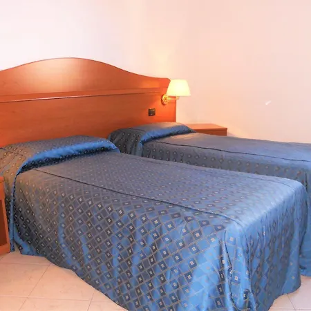 Hotell Italia Risorta 3*