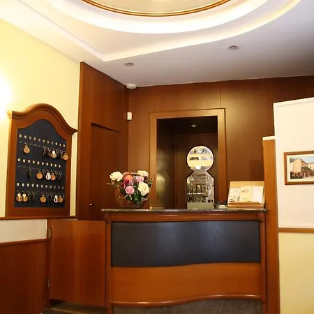 מלון Italia Risorta 3*