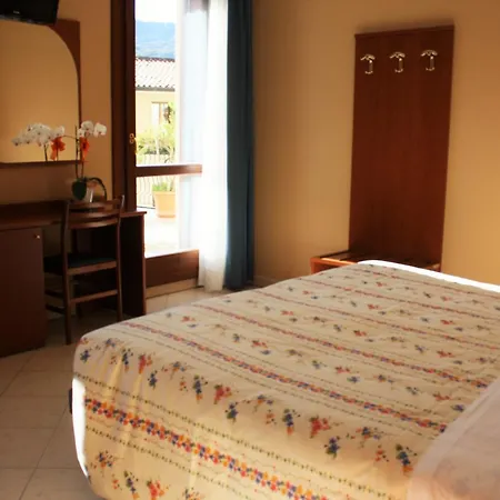 Hotell Italia Risorta 3*