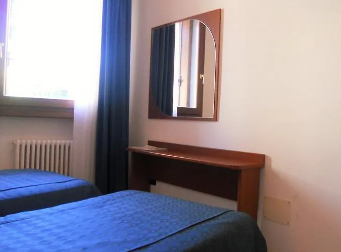 호텔 Italia Risorta 3*